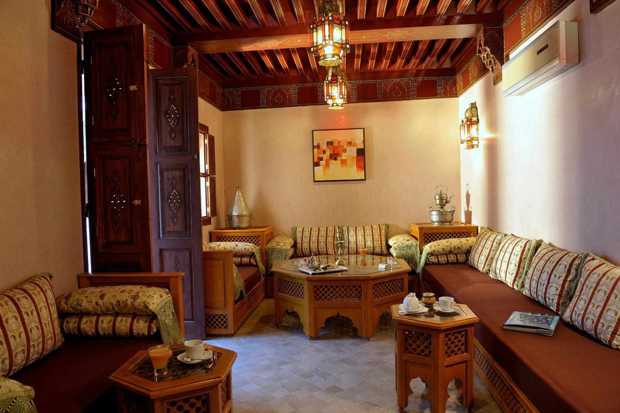 Riad Le Jardin D'Abdou Марракеш Экстерьер фото A Moroccan living room