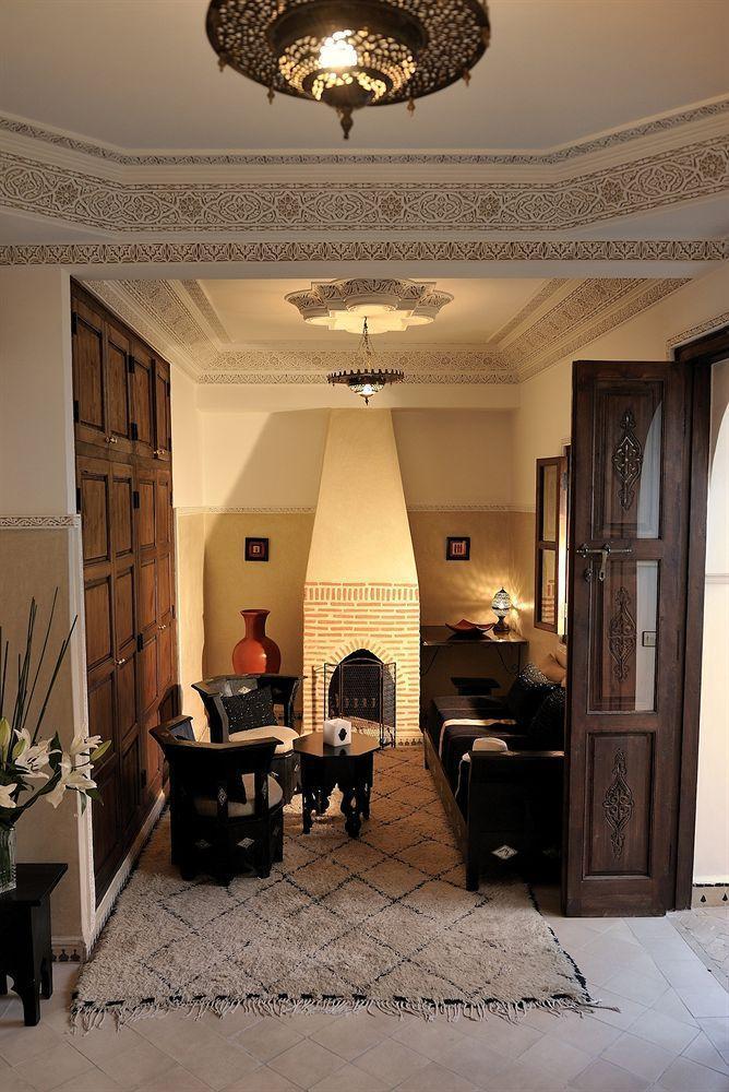 Riad Le Jardin D'Abdou Марракеш Экстерьер фото A Moroccan living room